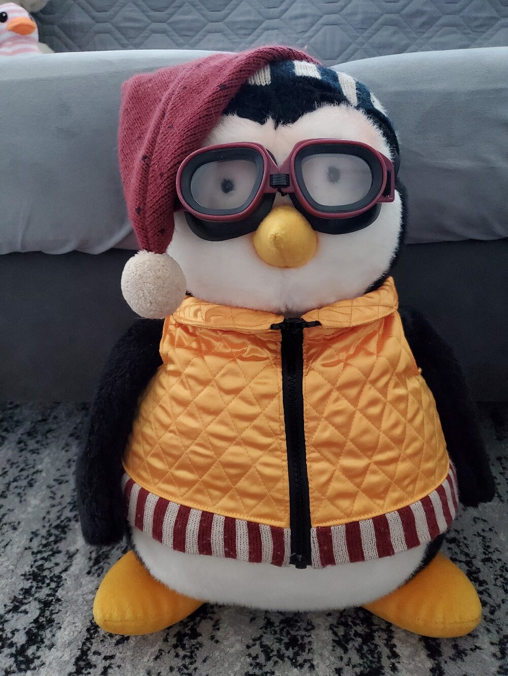 Friends Joey’s Collectible Hugsy Mervyn’s Plush Penguin Debbie Mumm 1999